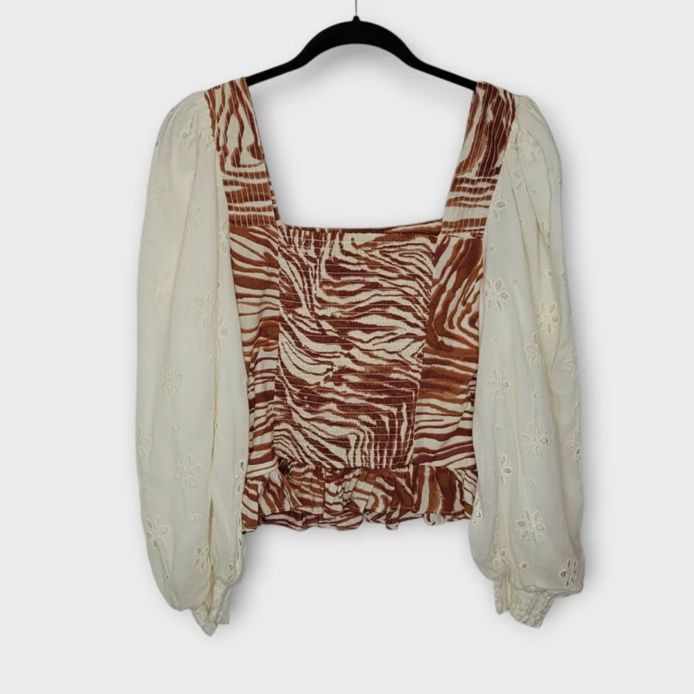 Anthropologie Love The Label Puff Sleeve Smocked Zebra Top XS White Eyelet